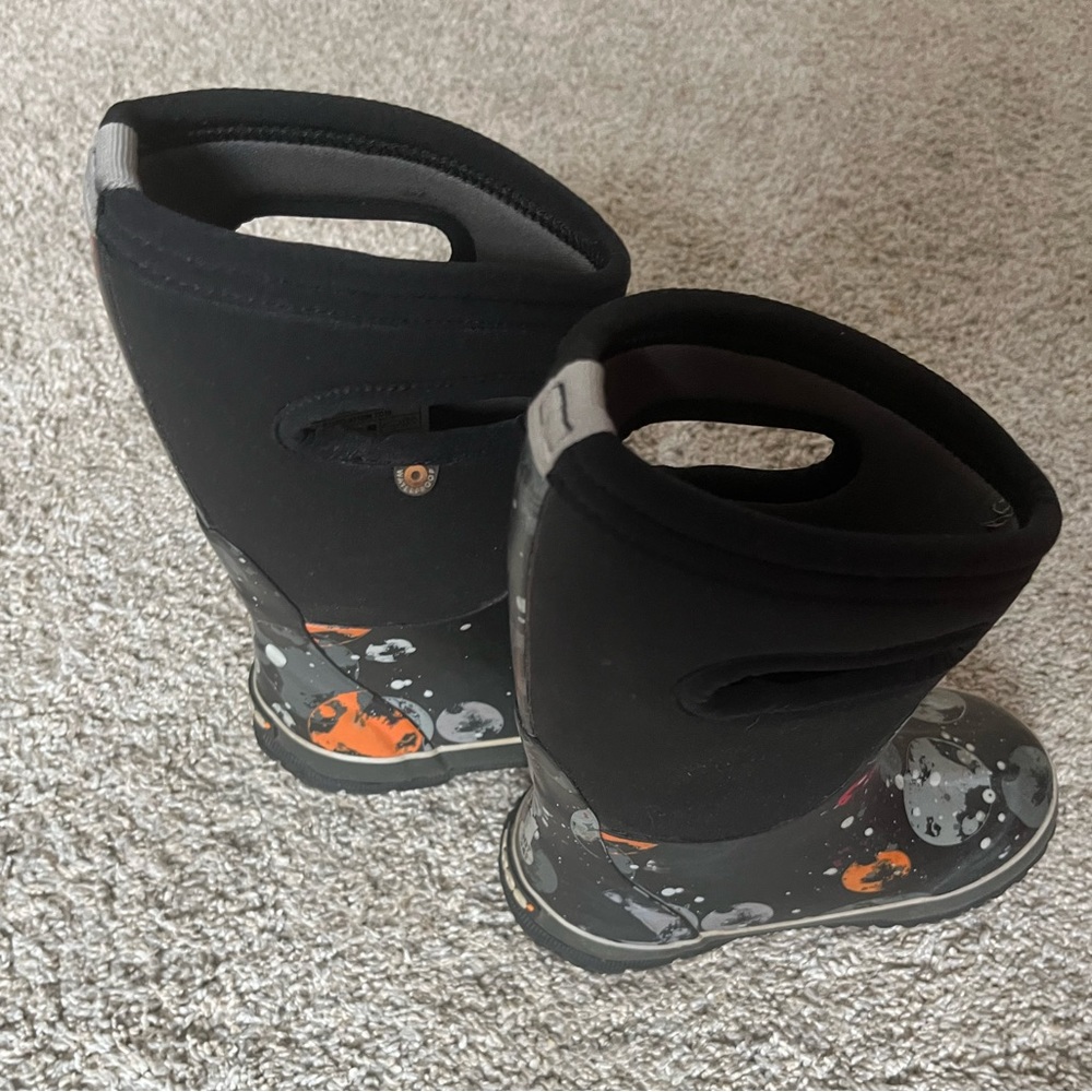 Boys Bogs rain boots